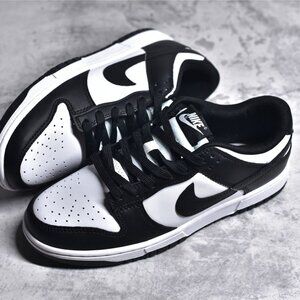 Nike Men's Black and White Trainers